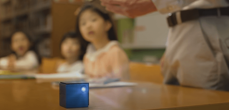 mini proyector innocube